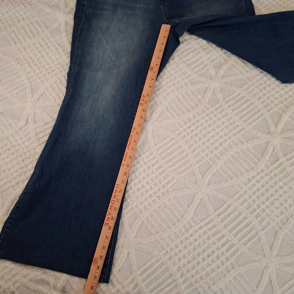 Lane Bryant High Rise Flare Jeans Womens 18 Blue Exposed Button Fly Raw‎ Hem NWT